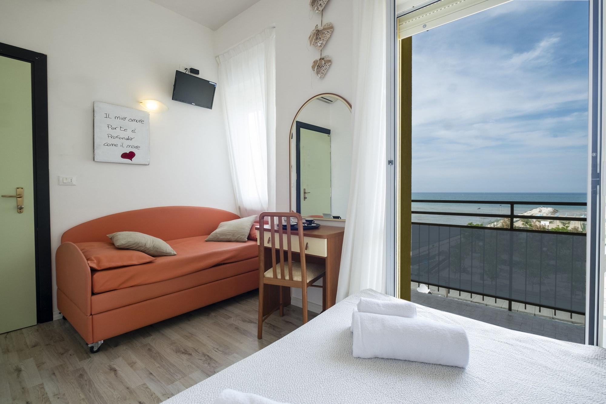 Hotel Crosal Римини Экстерьер фото